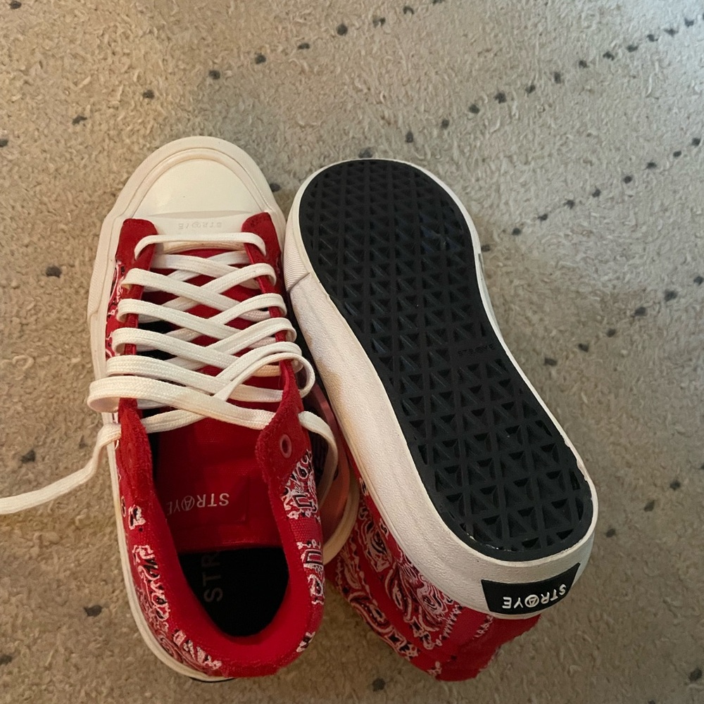 Stray red handkerchief pattern skate shoes, never worn new in box.